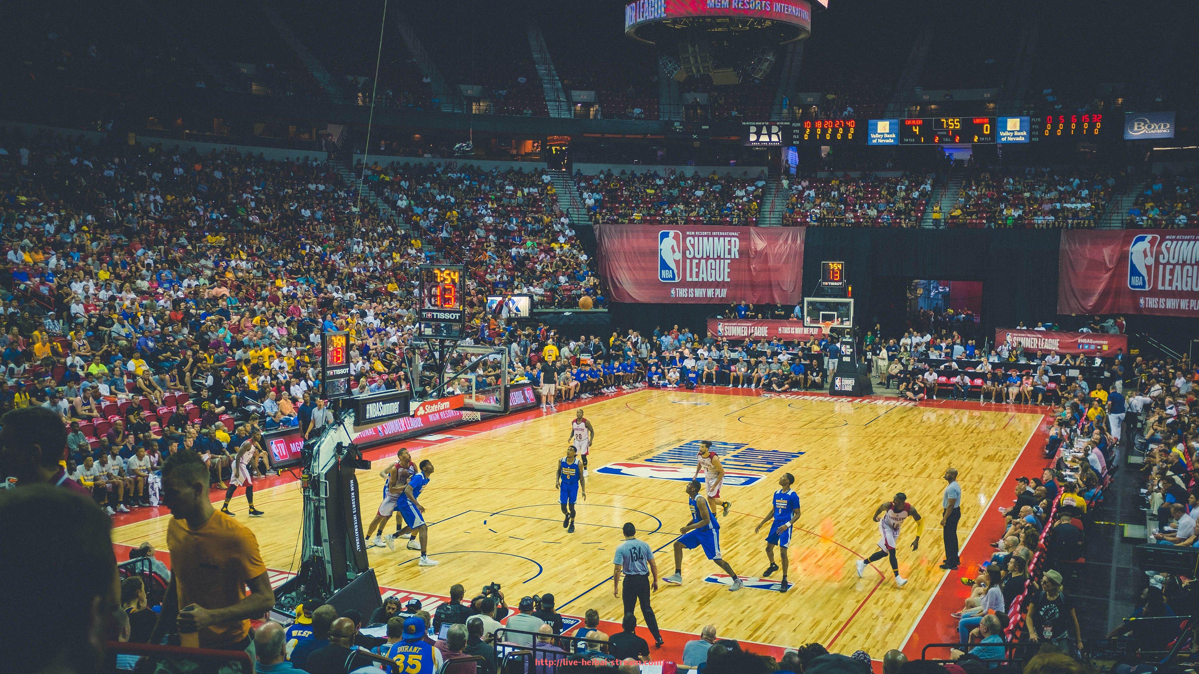 黑白体育直播-健身器材大全之杠铃片类型及选择技巧